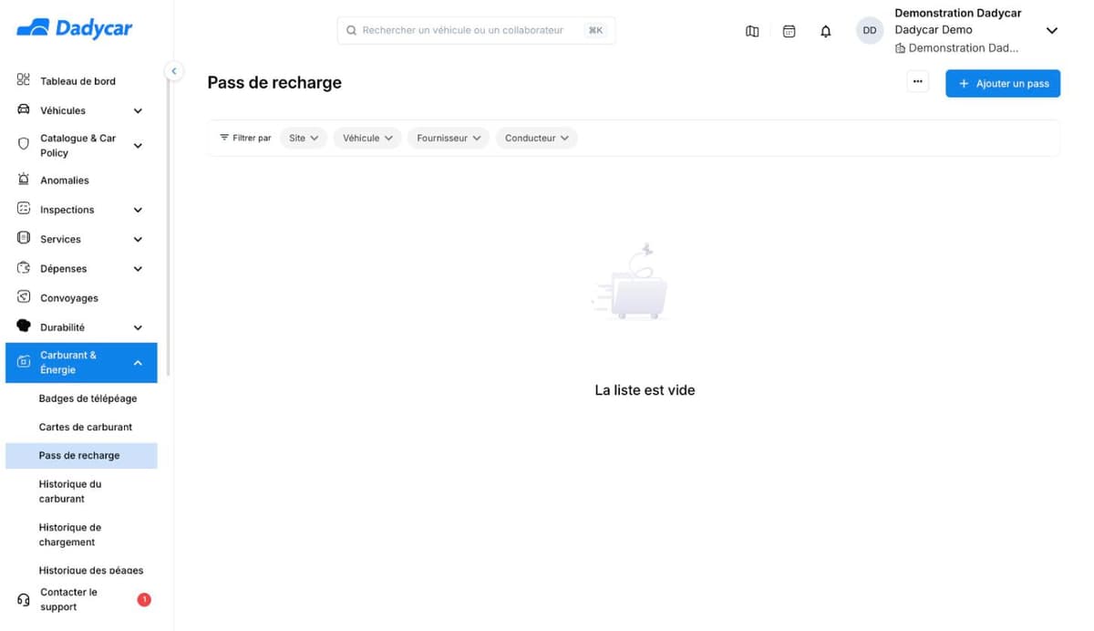 L'écran Pass de recharge sur un compte neuf : le titre, le menu des trois points, le bouton Ajouter un pass, les filtres Site, Véhicule, Fournisseur et Conducteur, puis le message « La liste est vide ».