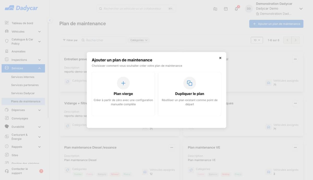 La fenêtre Ajouter un plan de maintenance : « Choisir comment vous souhaiter créer votre plan de maintenance », avec deux cartes — Plan vierge, « Créer à partir de zéro avec une configuration manuelle complète », et Dupliquer le plan, « Réutiliser un plan existant comme point de départ ».
