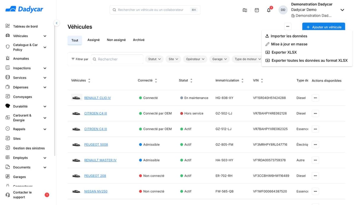 Liste Véhicules de Dadycar : colonne Connecté avec les valeurs Connecté, Connecté par OEM, Admissible et Non connecté