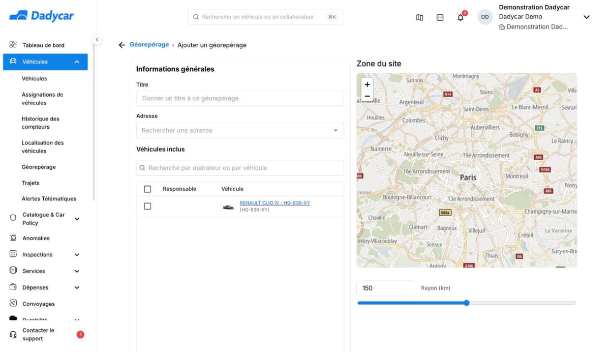 La page Ajouter un géorepérage : les champs Titre et Adresse, la liste des véhicules inclus à cocher, la carte Zone du site et le rayon en kilomètres réglé à 150
